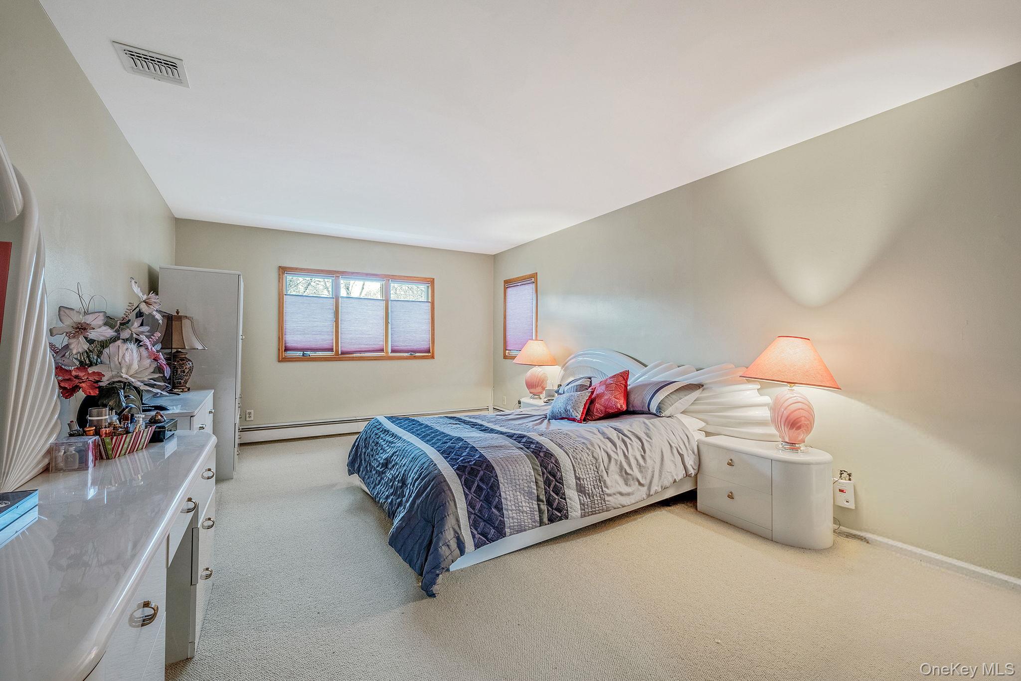 #19 photo, 293 Marlin Street, Dix Hills , NY 11746