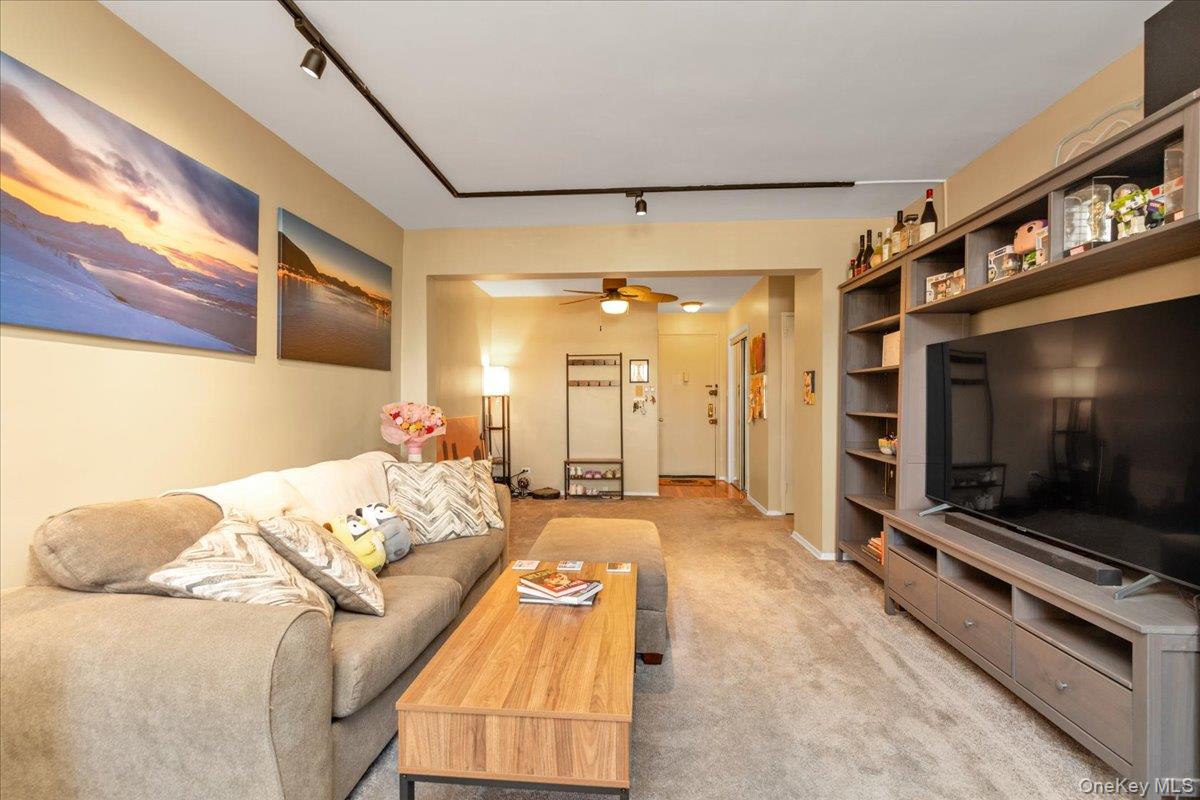 #3 photo, 80-35 Springfield Blvd, Oakland Gardens , NY 11364