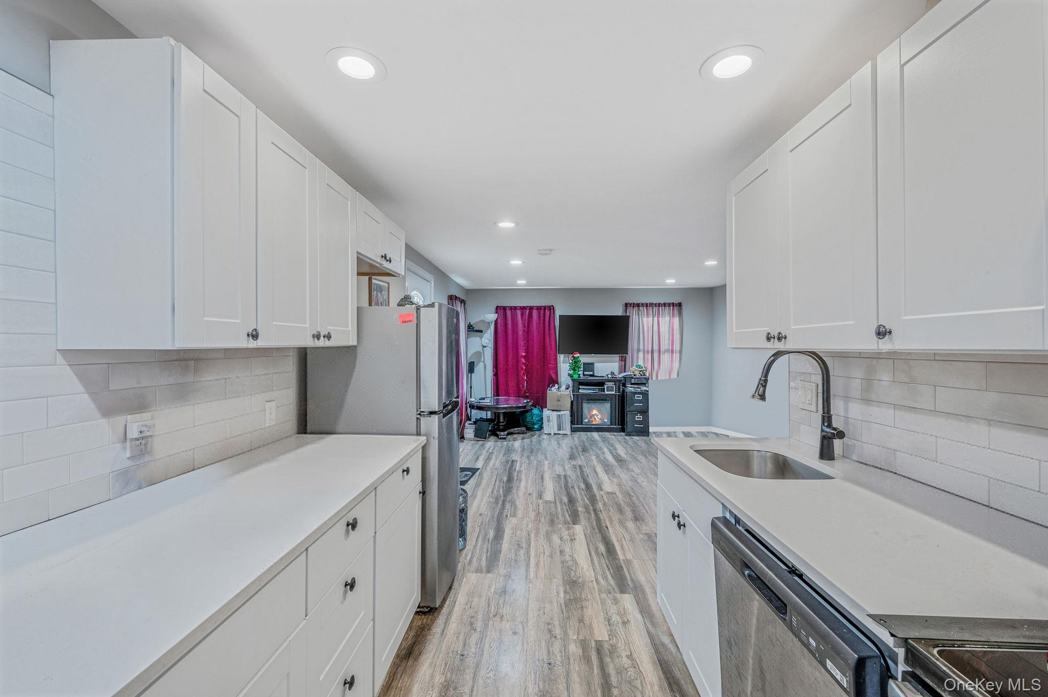 #5 photo, 15 Lafayette Drive, Shirley , NY 11967