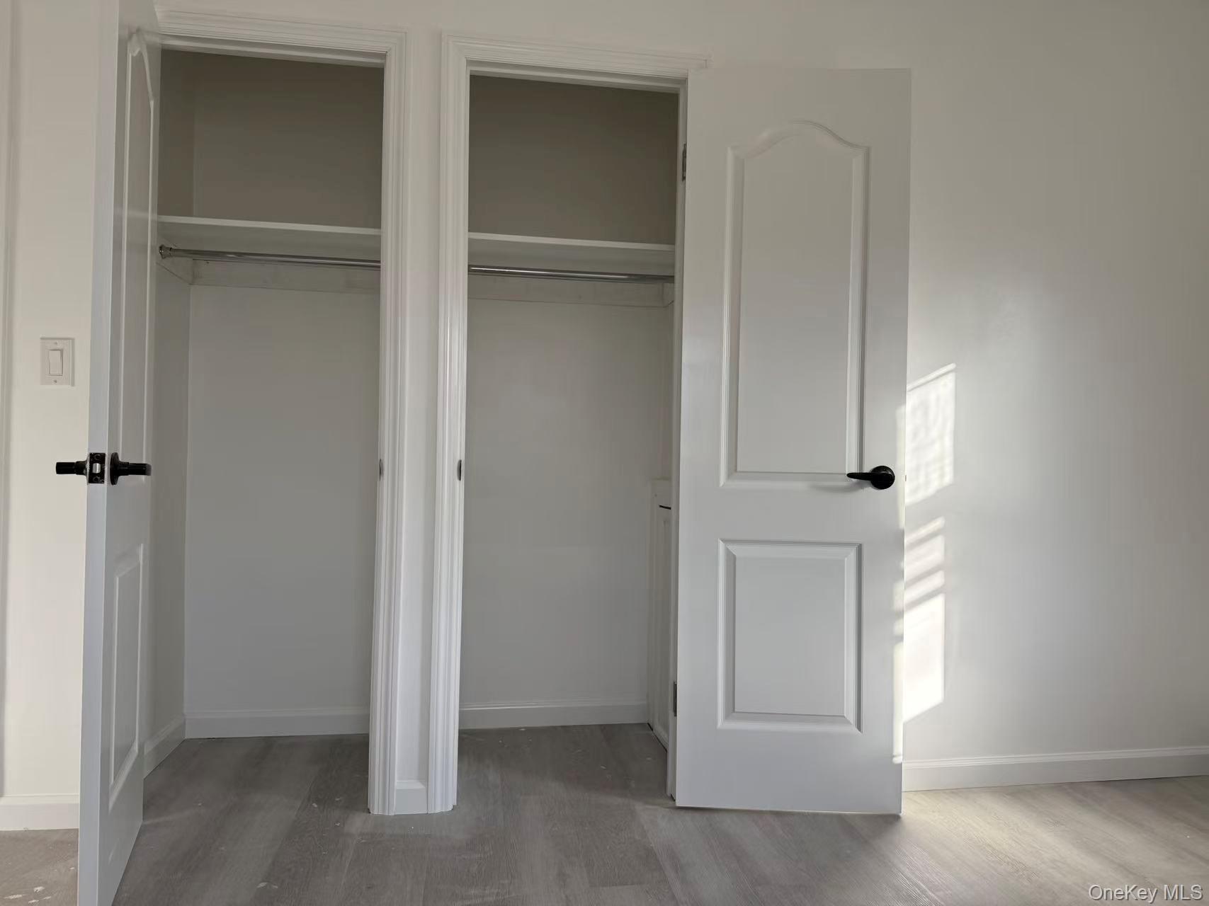 #4 photo, 4014 190th St Street, Bayside , NY 11358