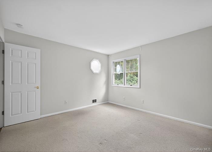 #5 photo, 301 Kensington Way, Mount Kisco , NY 10549