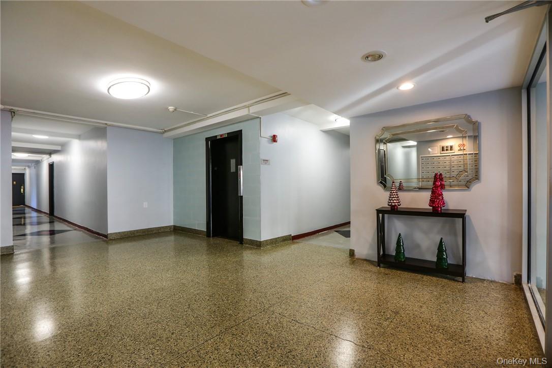 #17 photo, 730 Pelham Road, New Rochelle , NY 10805