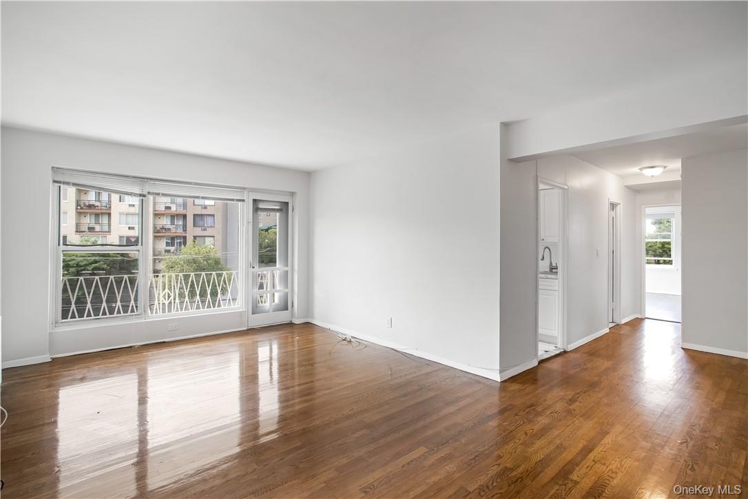 #5 photo, 730 Pelham Road, New Rochelle , NY 10805