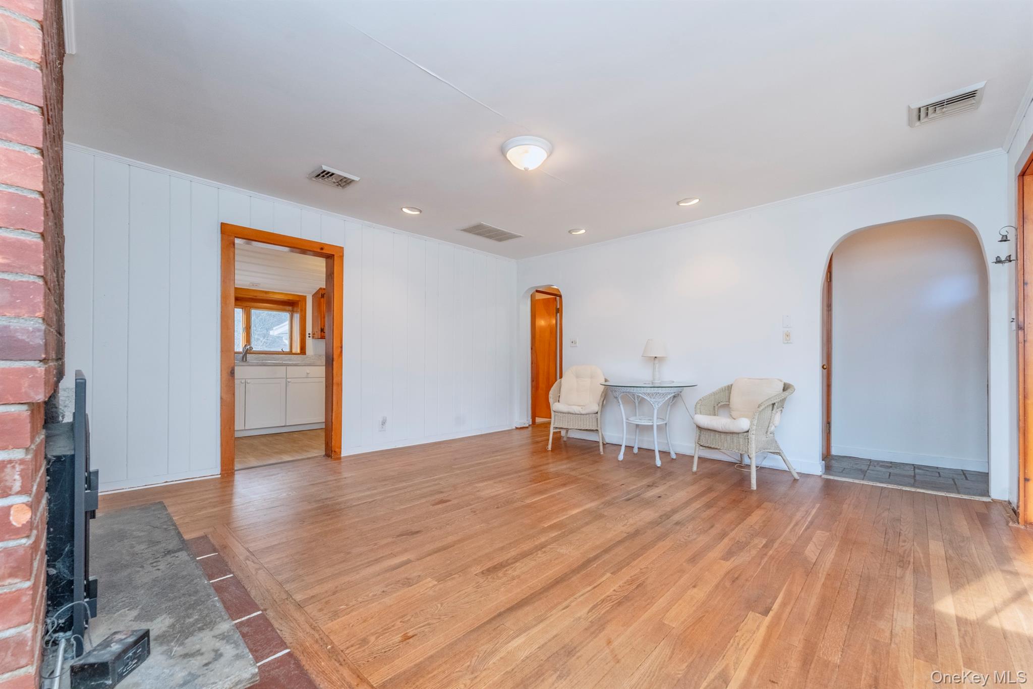 #8 photo, 77 Pine Street, West Hurley , NY 12491