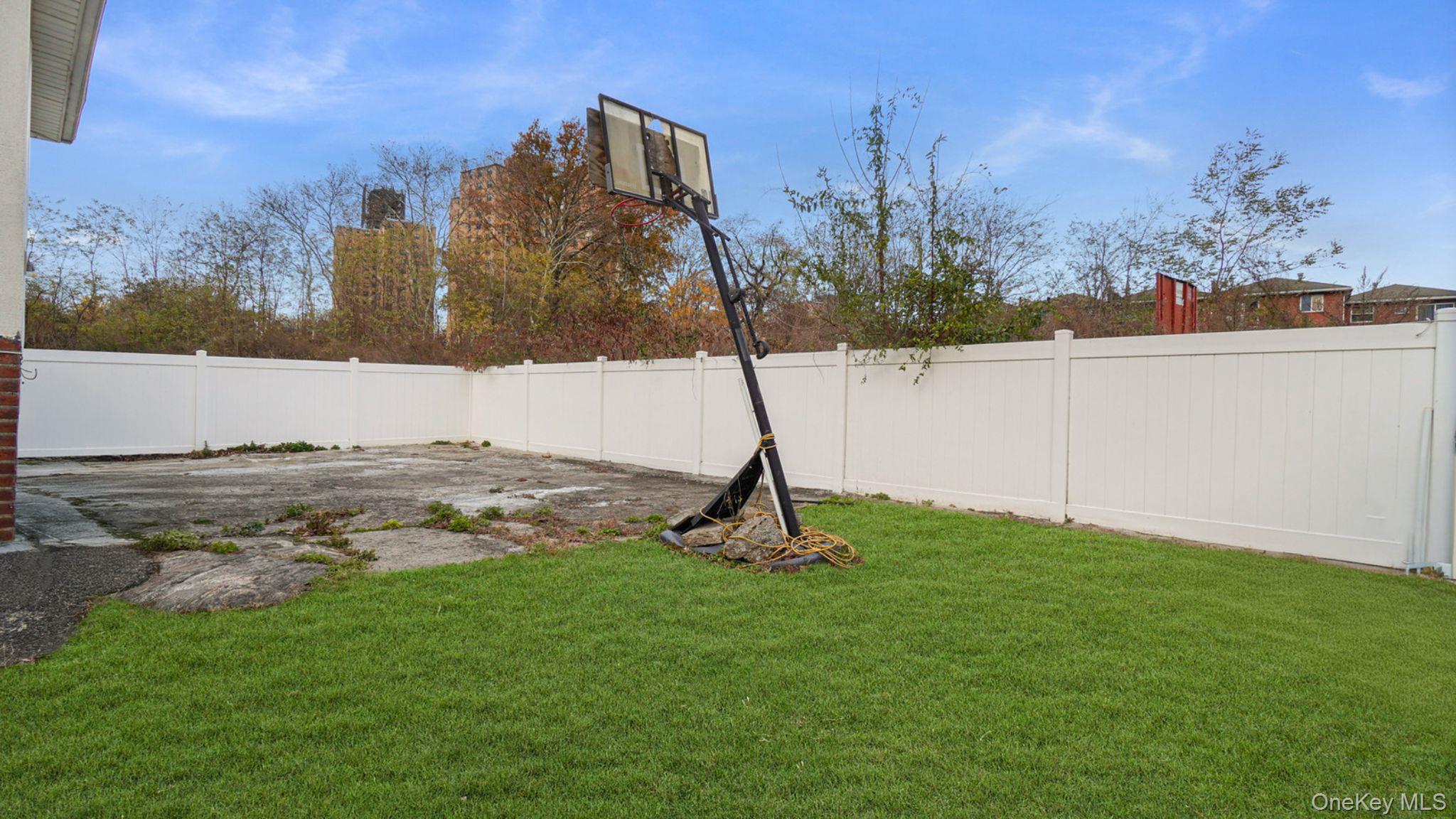 #12 photo, 3412 Hunter Avenue, Bronx , NY 10475