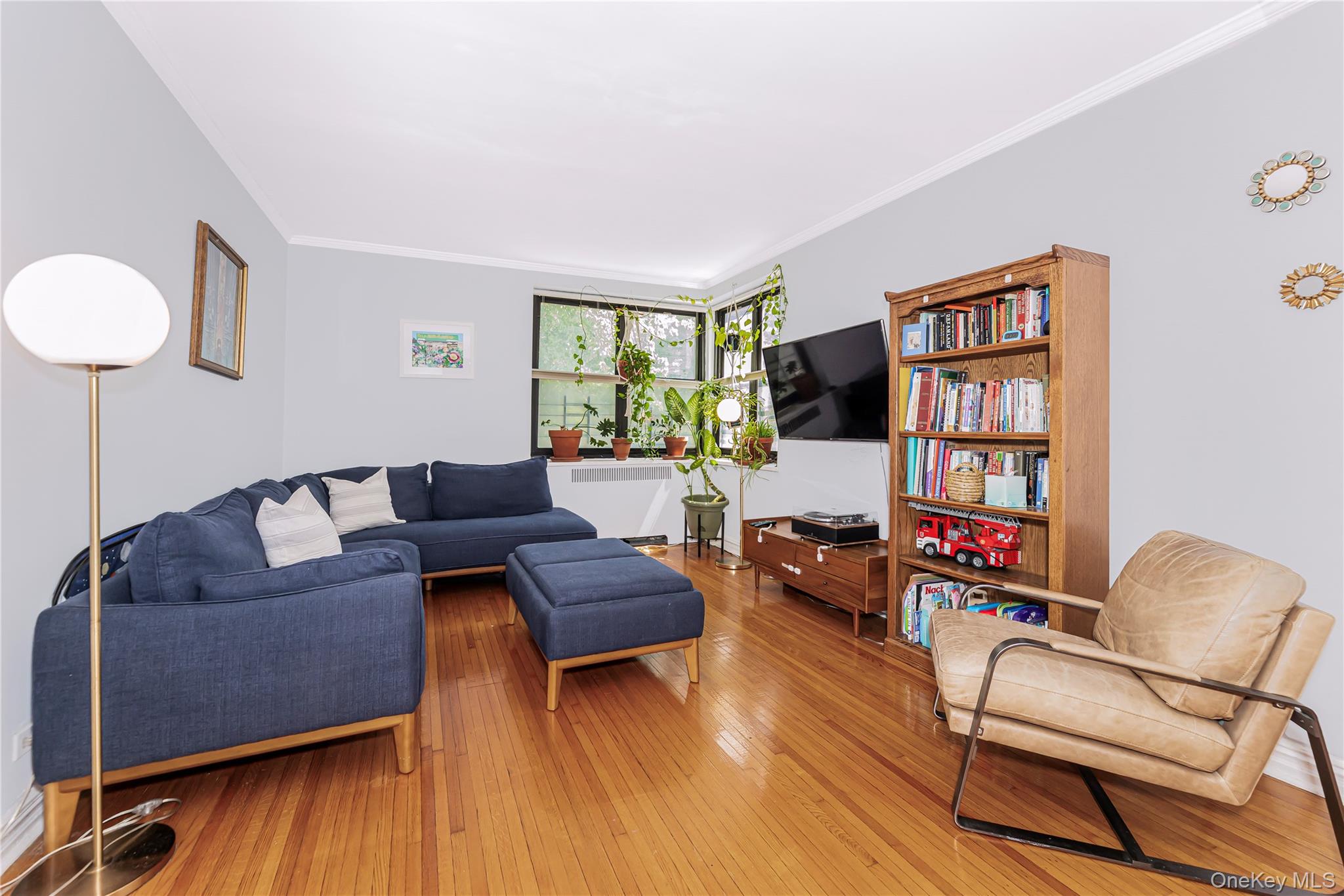 #14 photo, 306 E Mosholu Parkway, Bronx , NY 10458