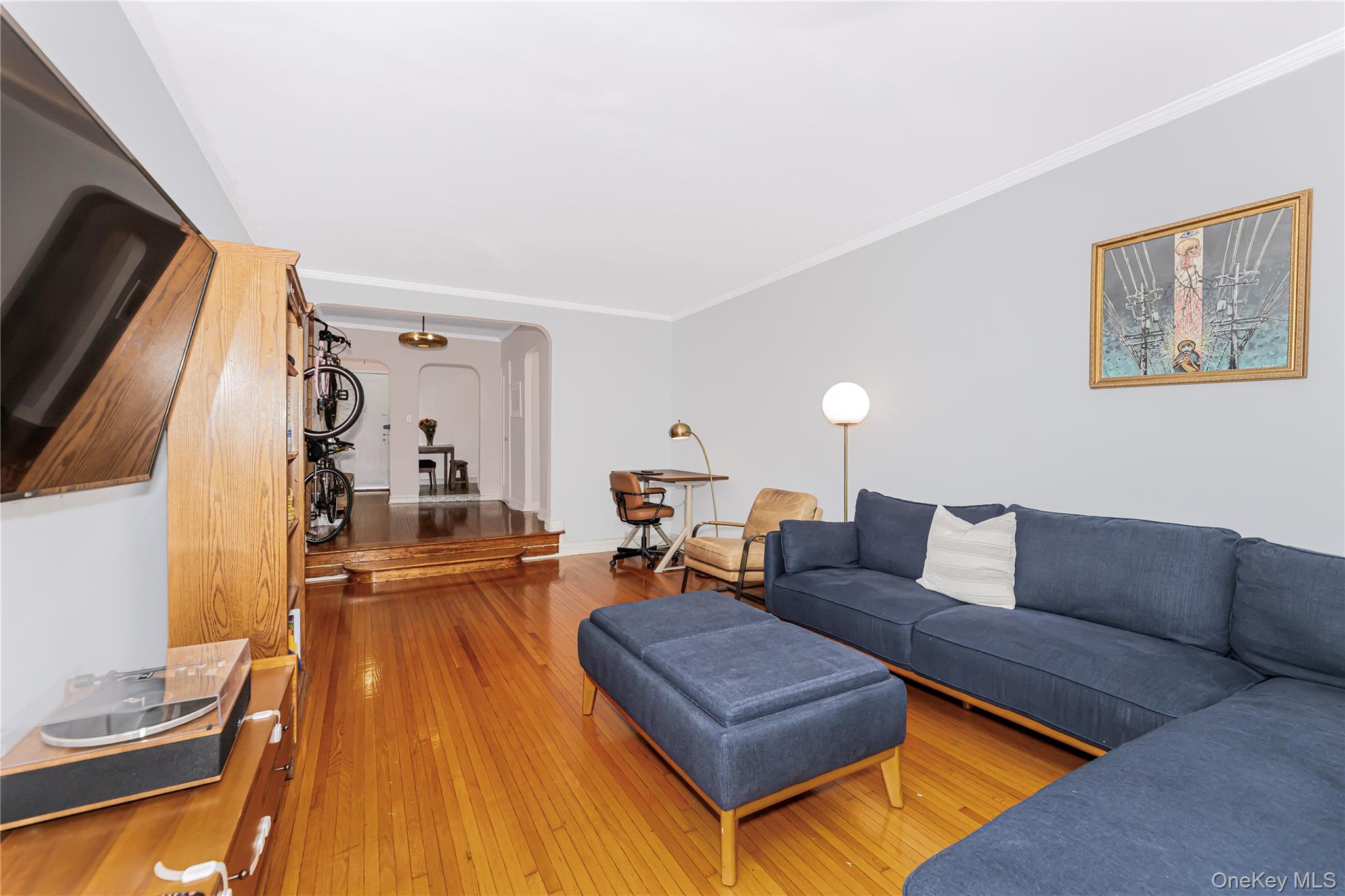 #15 photo, 306 E Mosholu Parkway, Bronx , NY 10458