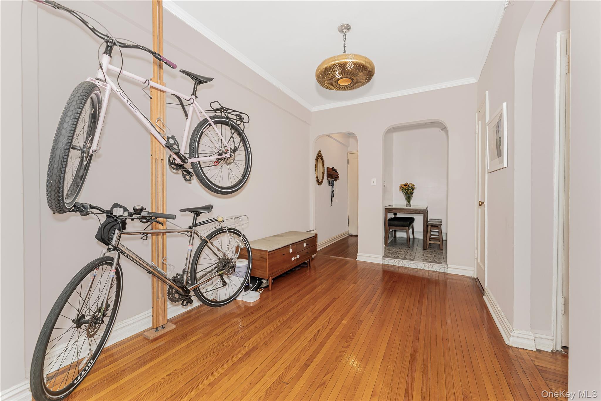 #8 photo, 306 E Mosholu Parkway, Bronx , NY 10458