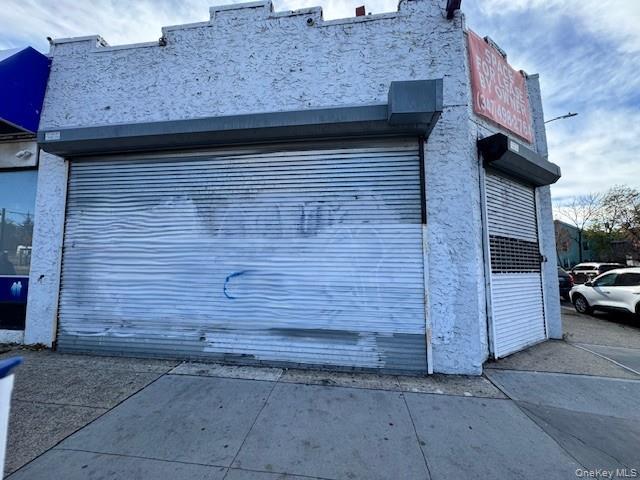 #19 photo, 650 E Fordham Road, Bronx , NY 10458