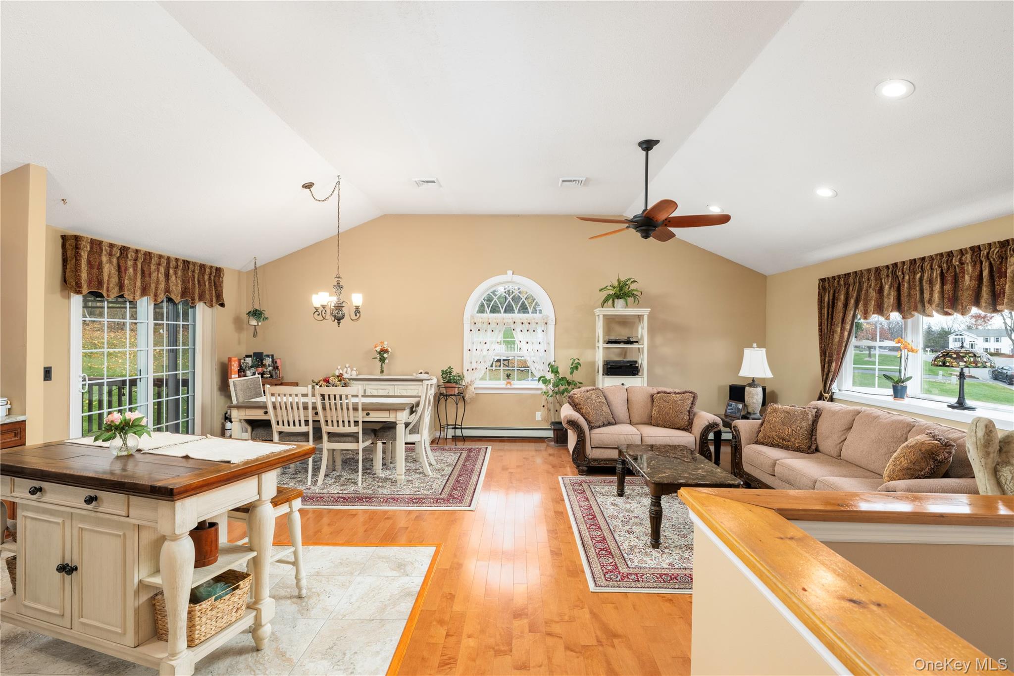 #2 photo, 293 Garden Street, New Windsor , NY 12553