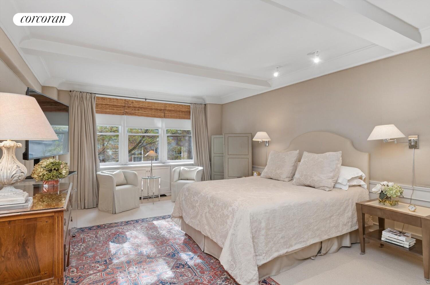 #5 photo, 3 E 69TH Street, Lenox Hill , NY 10021