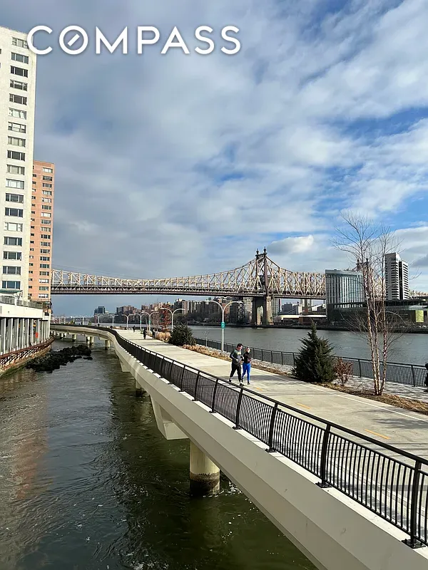 #12 photo, 50 Sutton Place S, Sutton Place , NY 10022