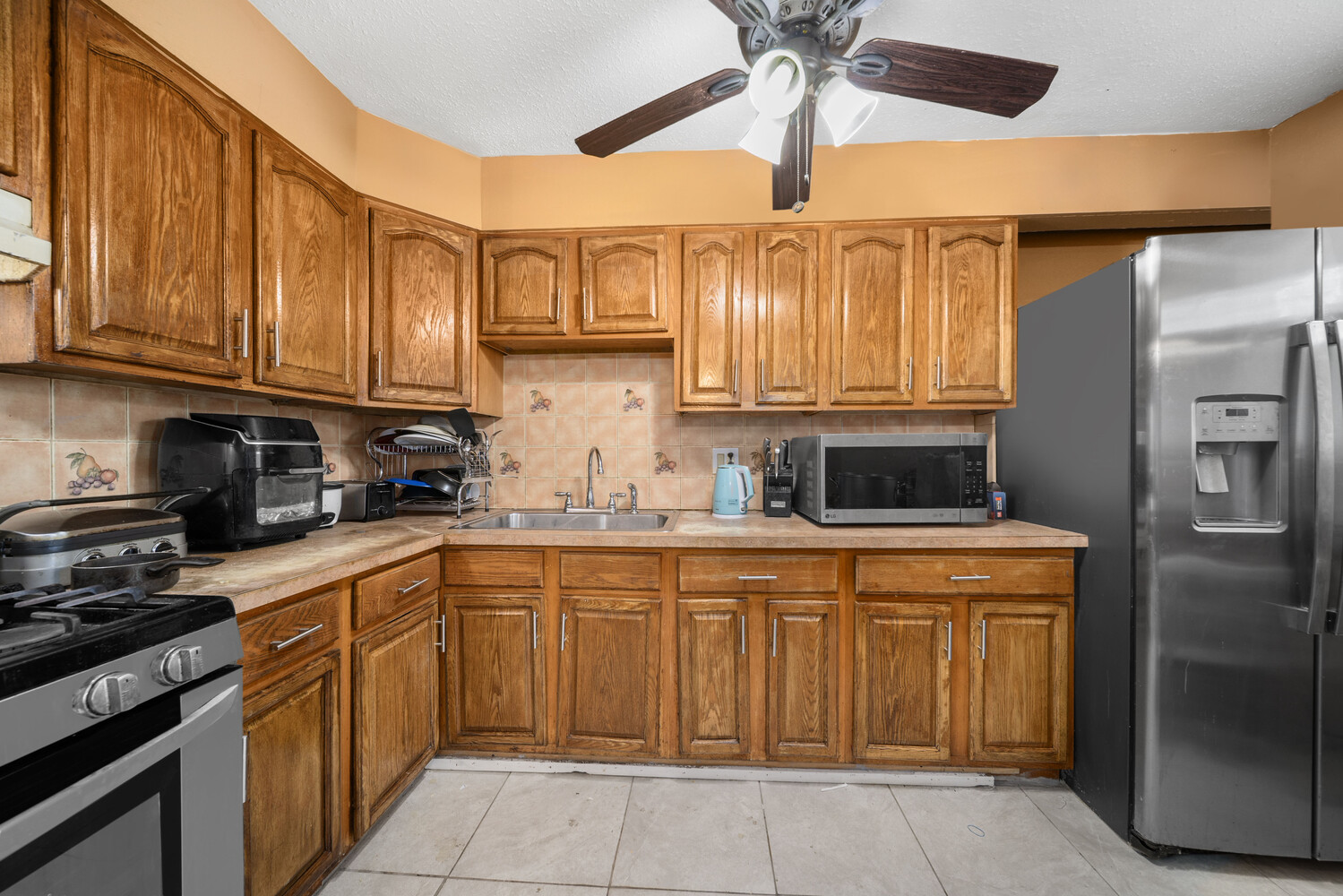 #4 photo, 79 AMBOY Street, Brownsville , NY 11212