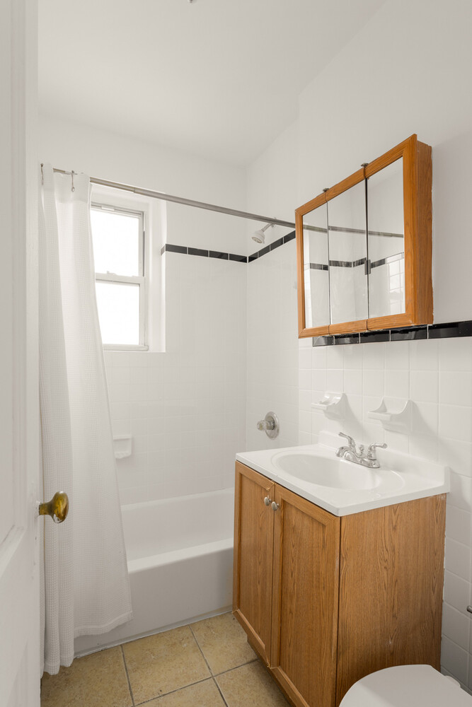 #5 photo, Astoria, Astoria , NY 11106