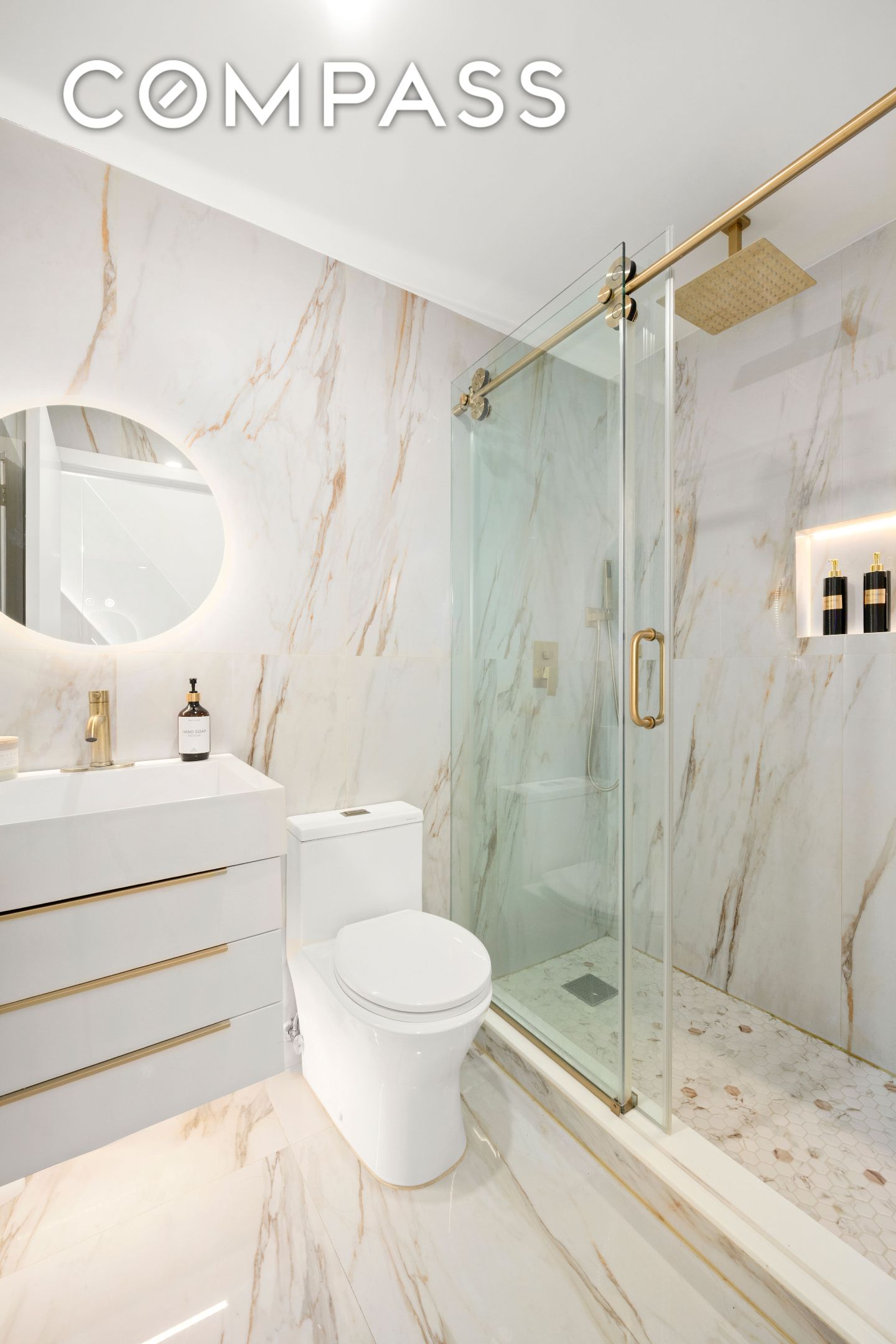 #8 photo, 372 5th Avenue, Midtown , NY 10018