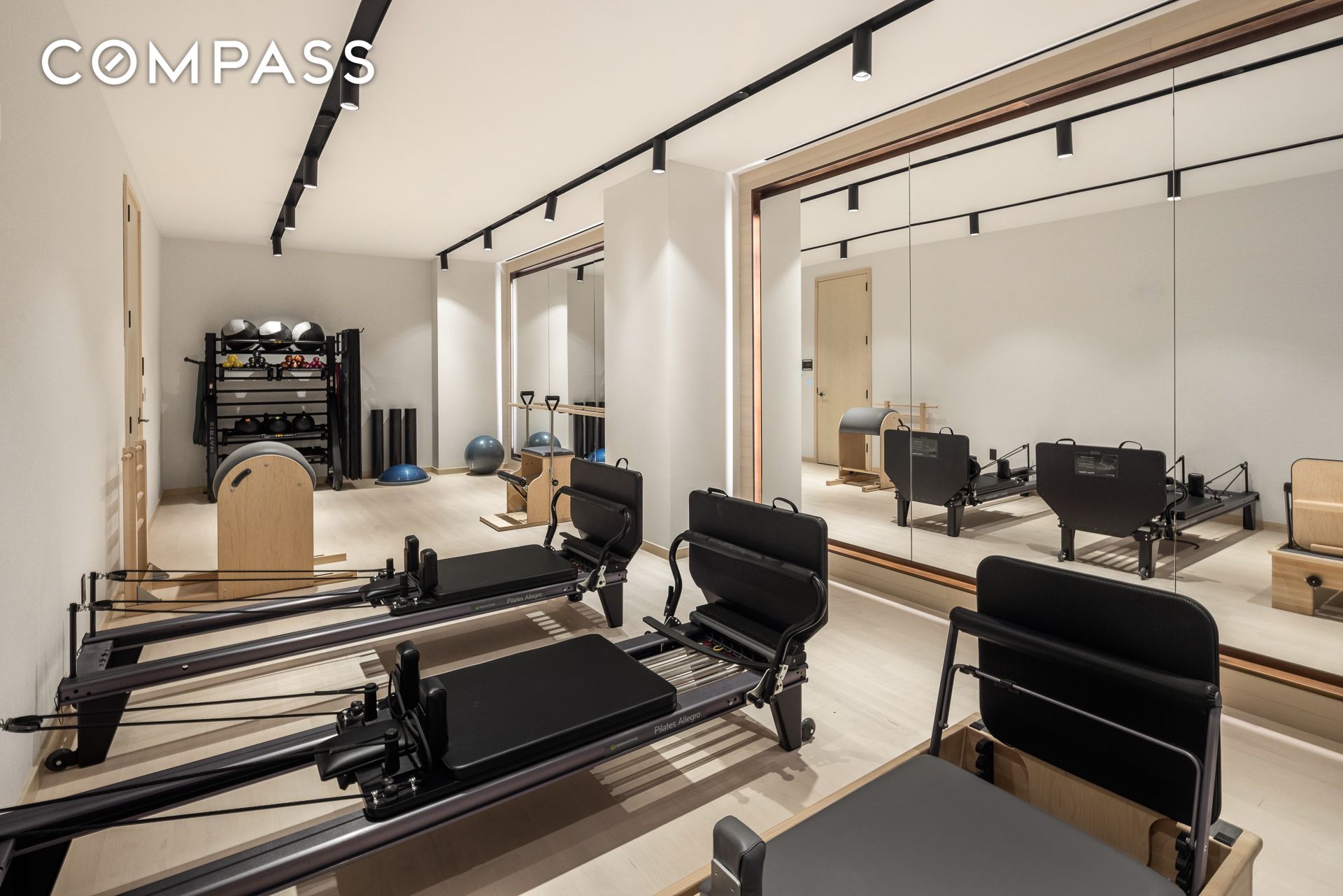 #18 photo, 250 W 96th Street, Upper West Side , NY 10025