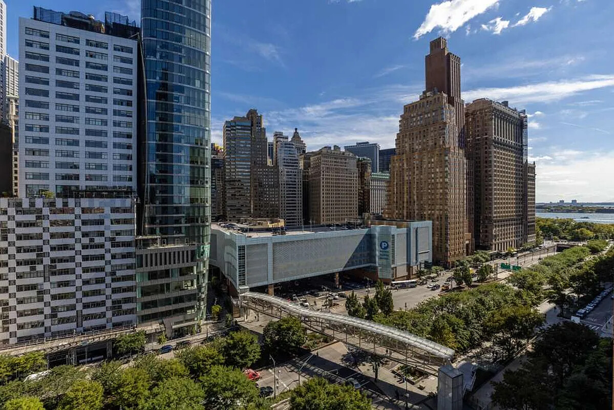 #6 photo, 200 RECTOR Place, Battery Park City , NY 10280