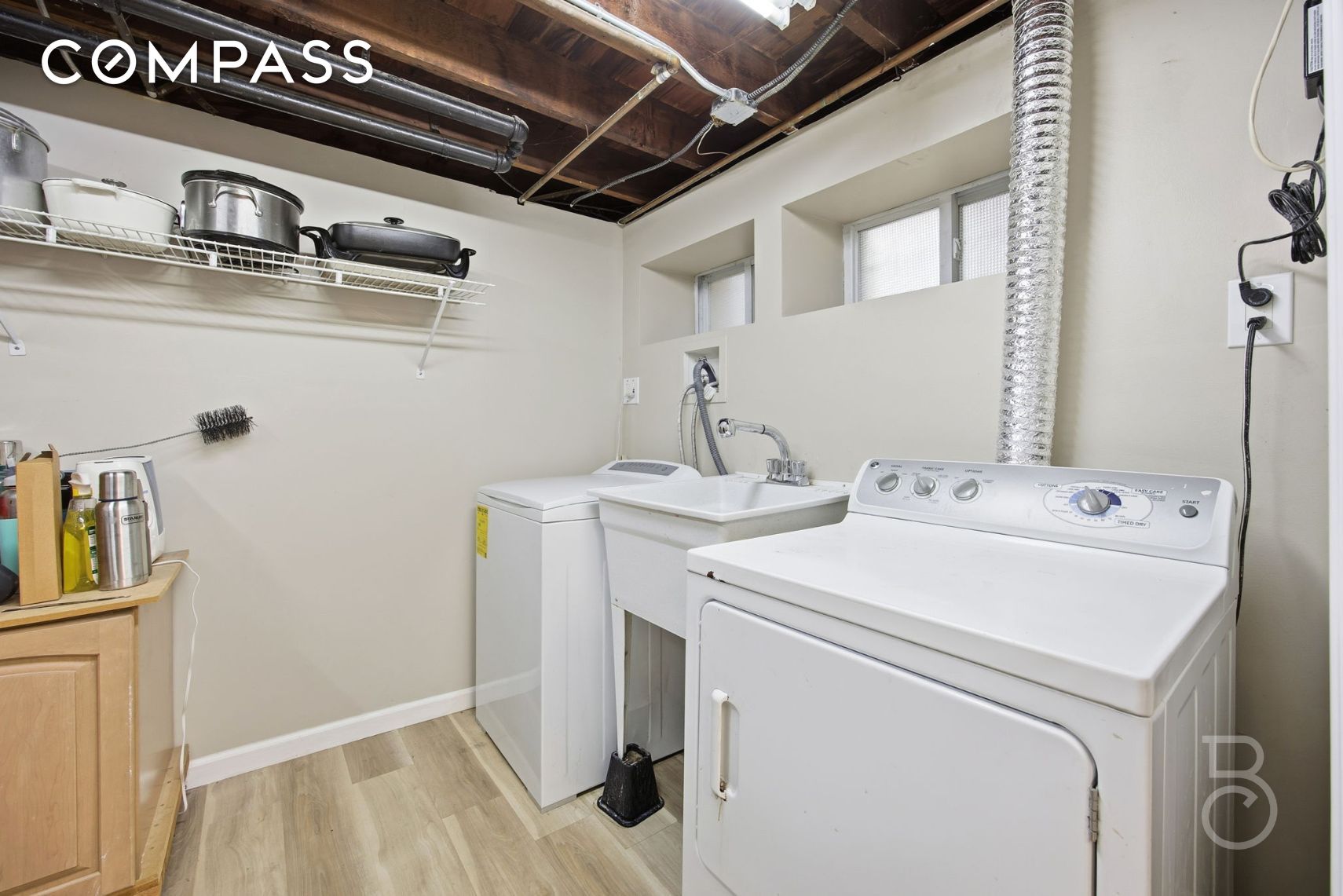 #25 photo, 38-22 Clearview Expressway, Auburndale , NY 11361