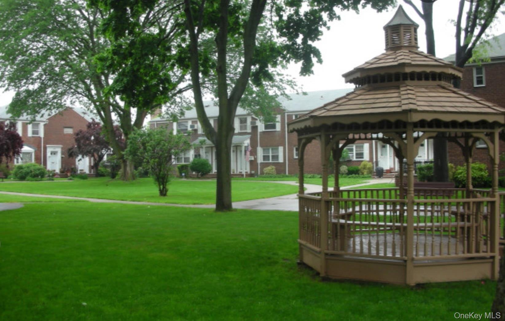 #15 photo, 264-37A Langston Avenue, Glen Oaks , NY 11004