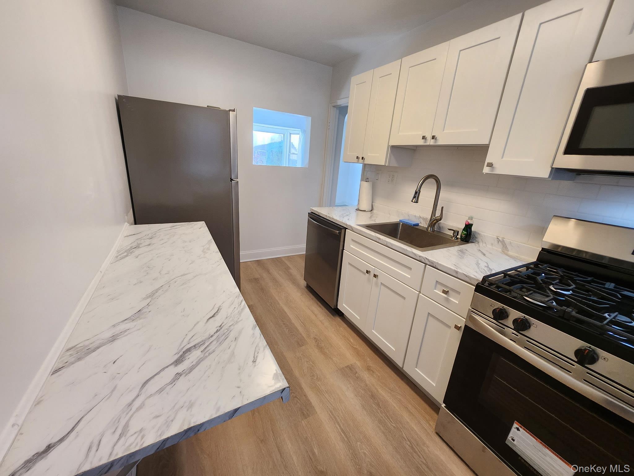 #7 photo, 264-37A Langston Avenue, Glen Oaks , NY 11004