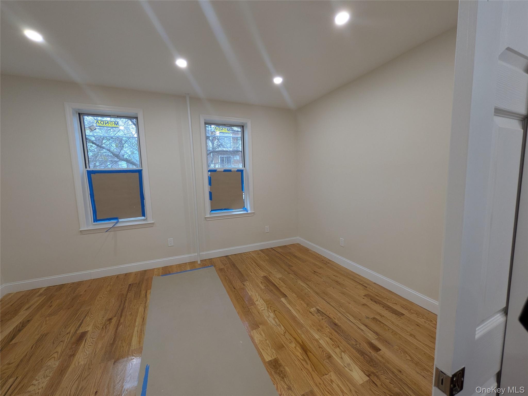 #6 photo, 104-44 42nd Avenue, Corona , NY 11368