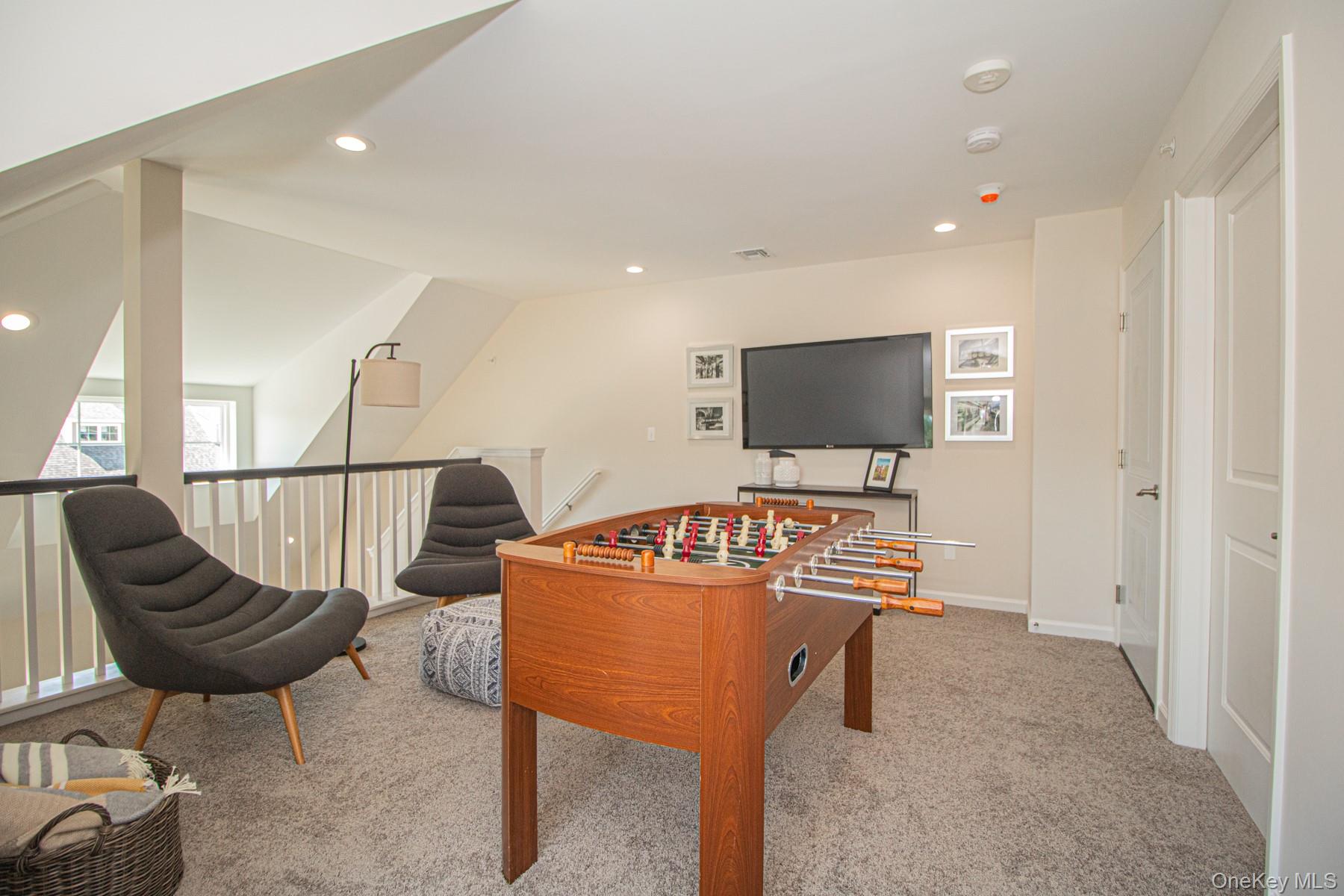 #20 photo, 110 Ashley Court Avenue, North Babylon , NY 11703