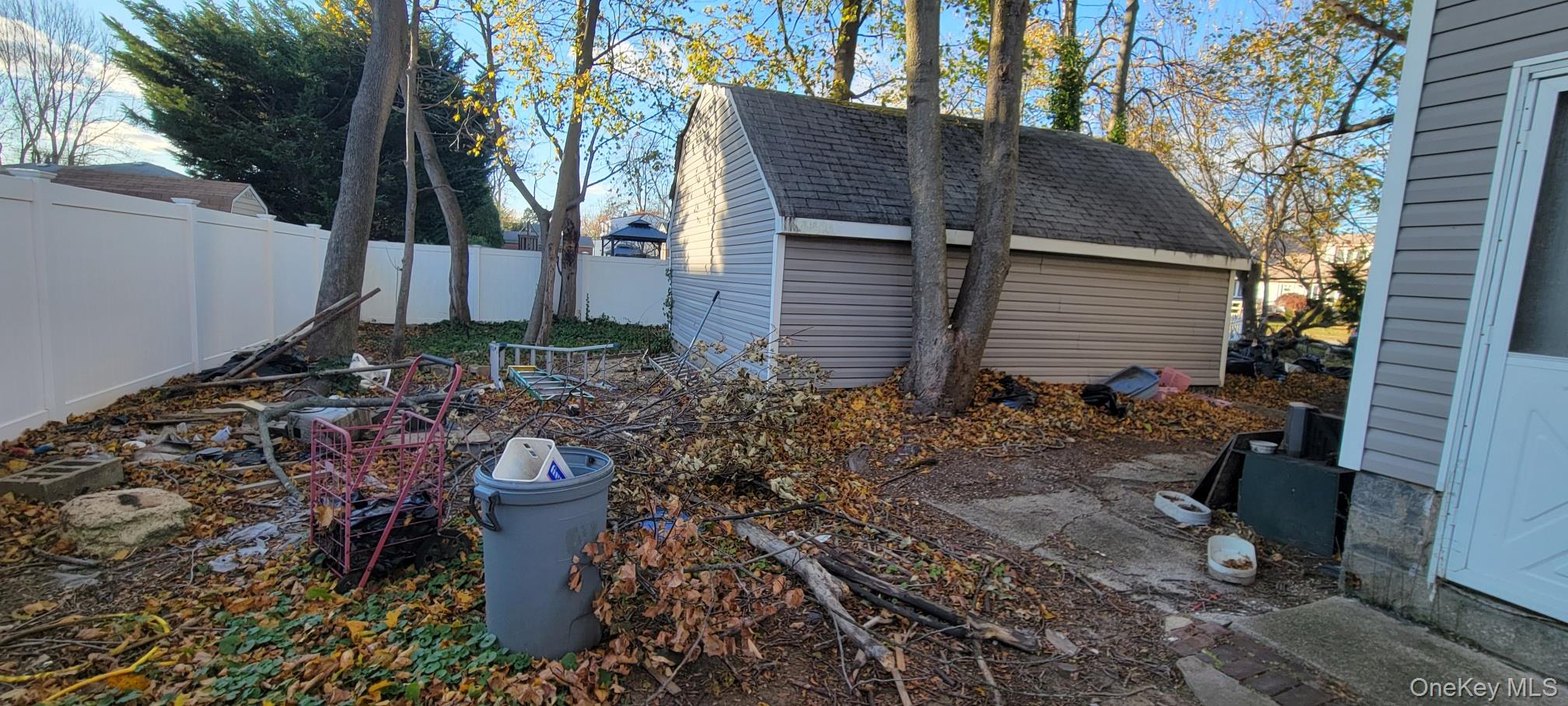 #4 photo, 11 45th Street, Lindenhurst , NY 11757