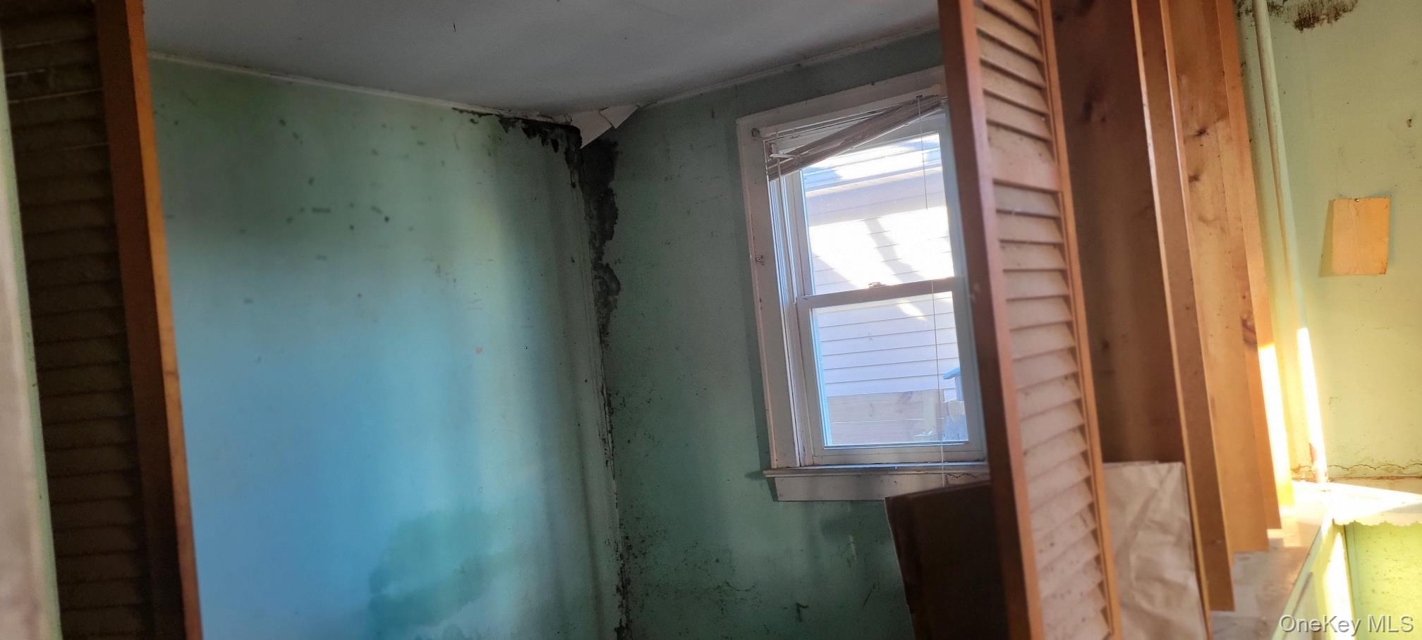 #6 photo, 11 45th Street, Lindenhurst , NY 11757