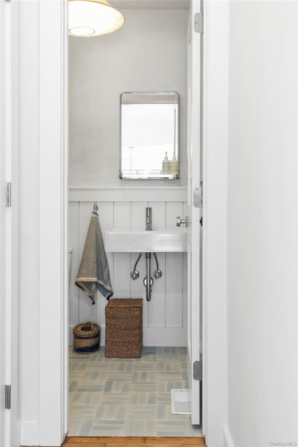 #13 photo, 34 Floyd Street, East Hampton , NY 11937