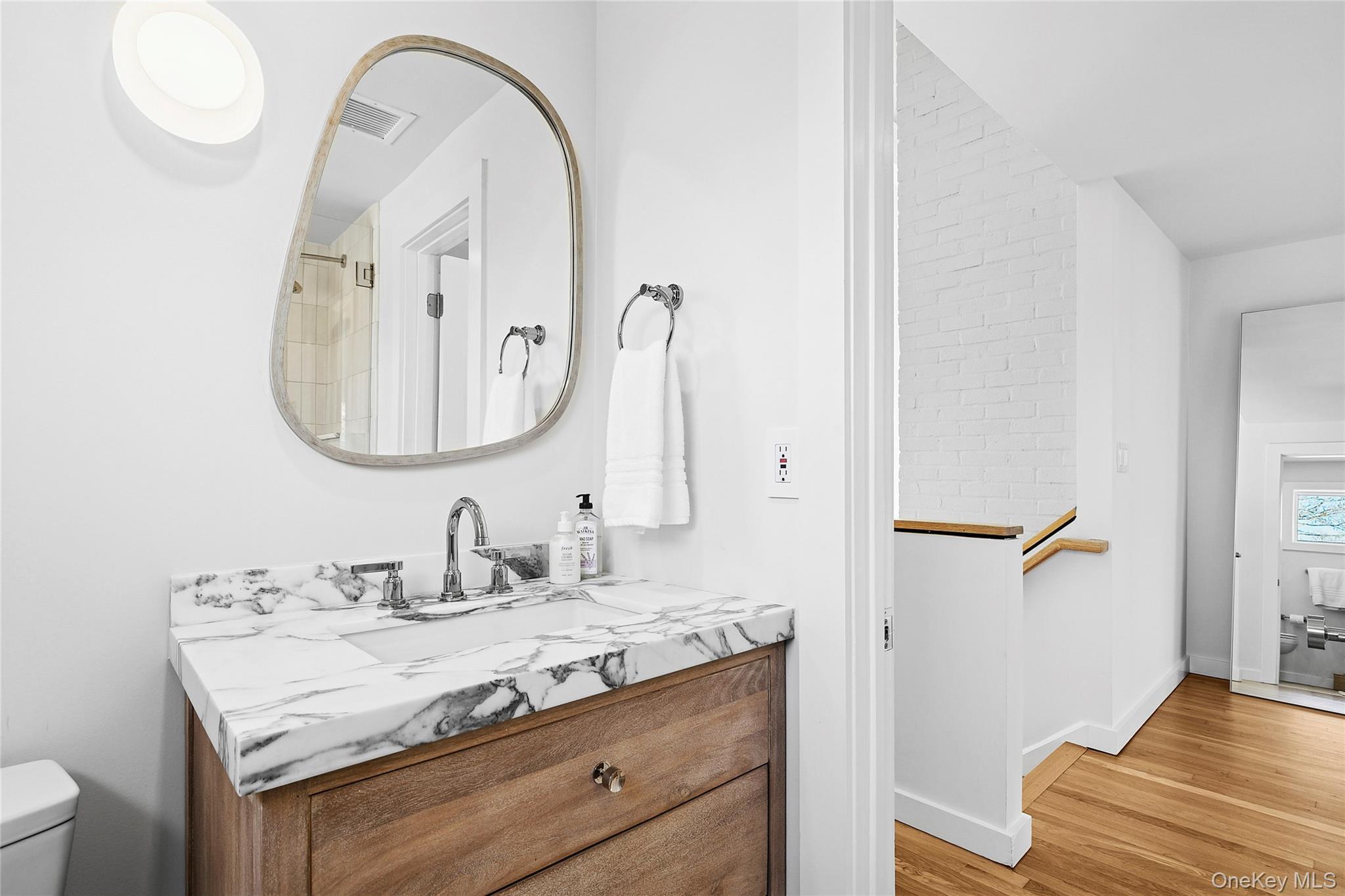 #19 photo, 34 Floyd Street, East Hampton , NY 11937