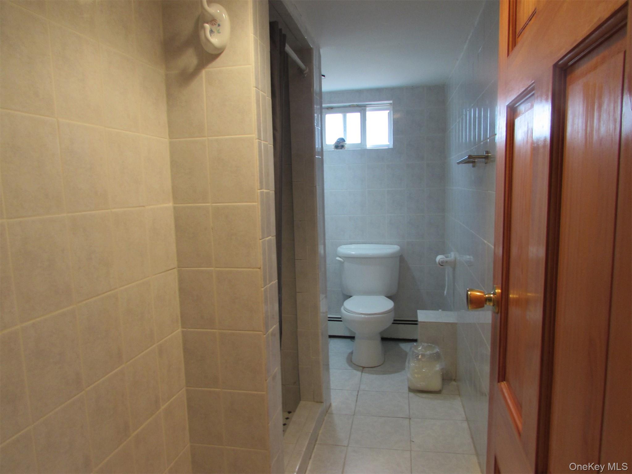 #15 photo, 828 Windmill Avenue, West Babylon , NY 11704