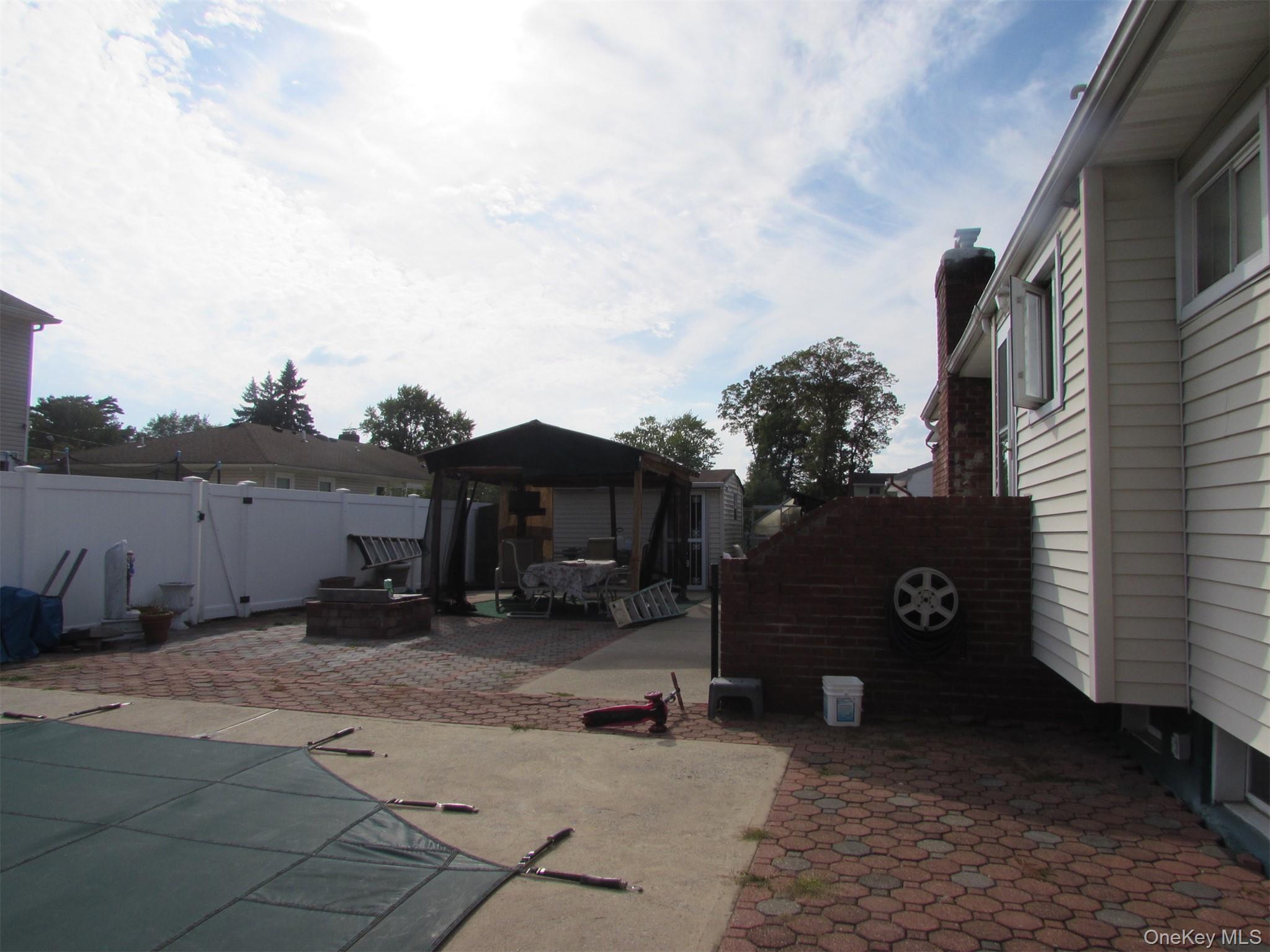 #18 photo, 828 Windmill Avenue, West Babylon , NY 11704