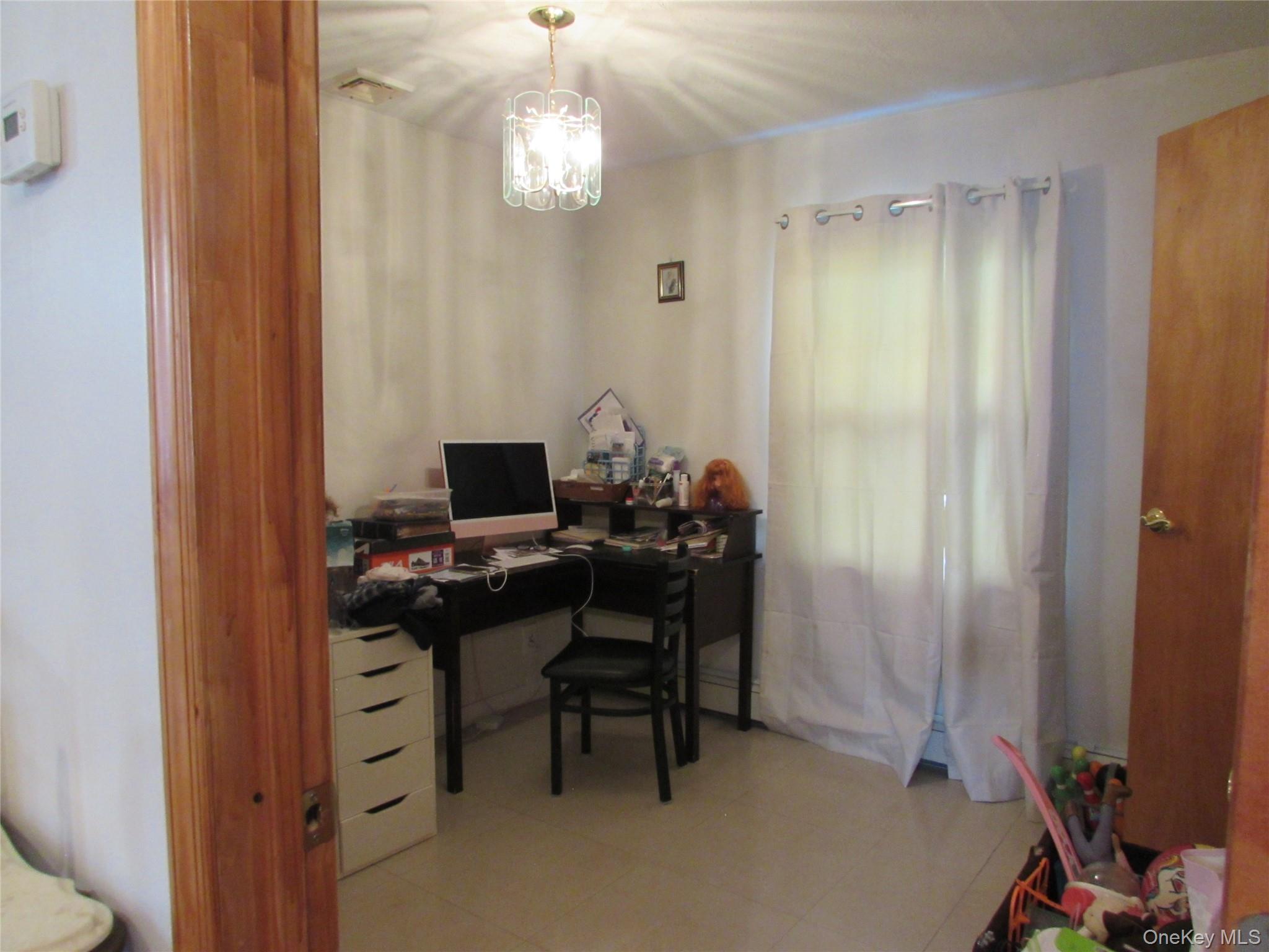 #7 photo, 828 Windmill Avenue, West Babylon , NY 11704