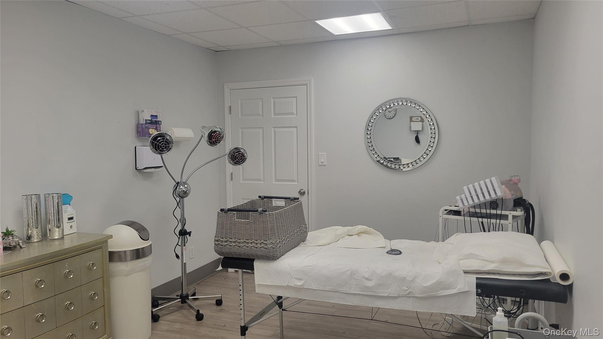 #6 photo, 365 Broadway, Amityville , NY 11701