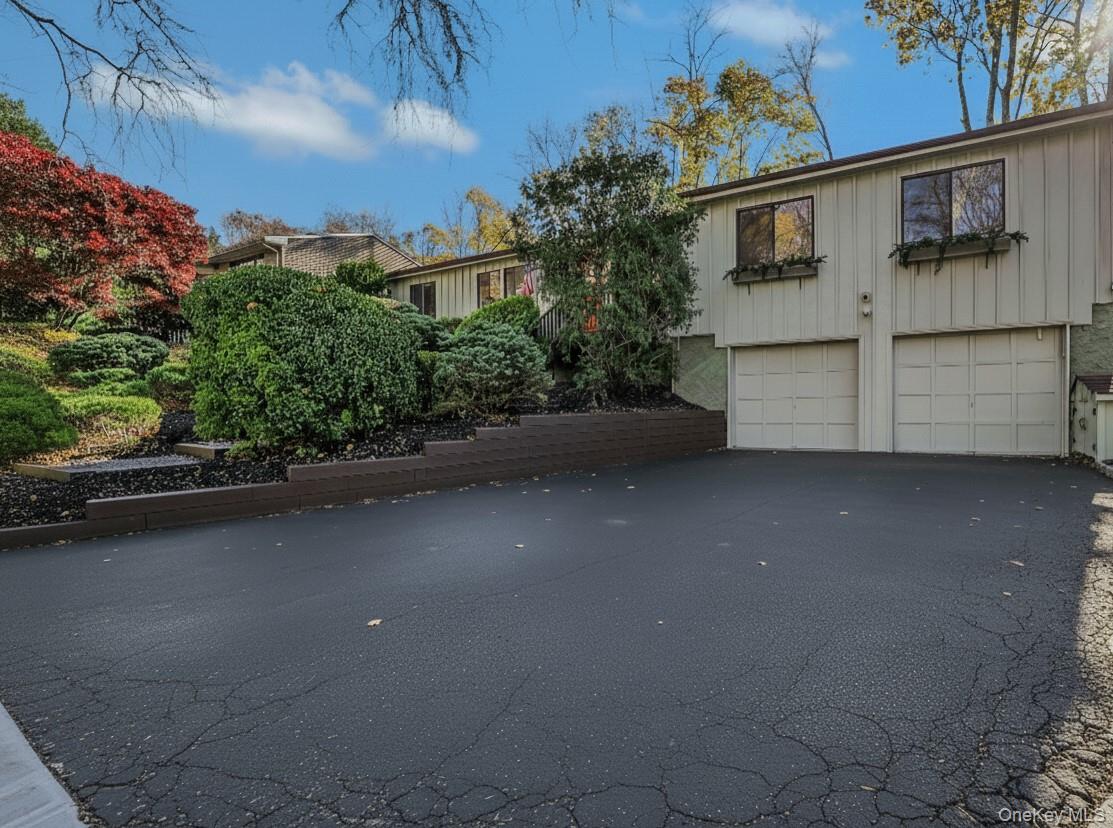 #1 photo, 22 Highridge Drive, Huntington , NY 11743