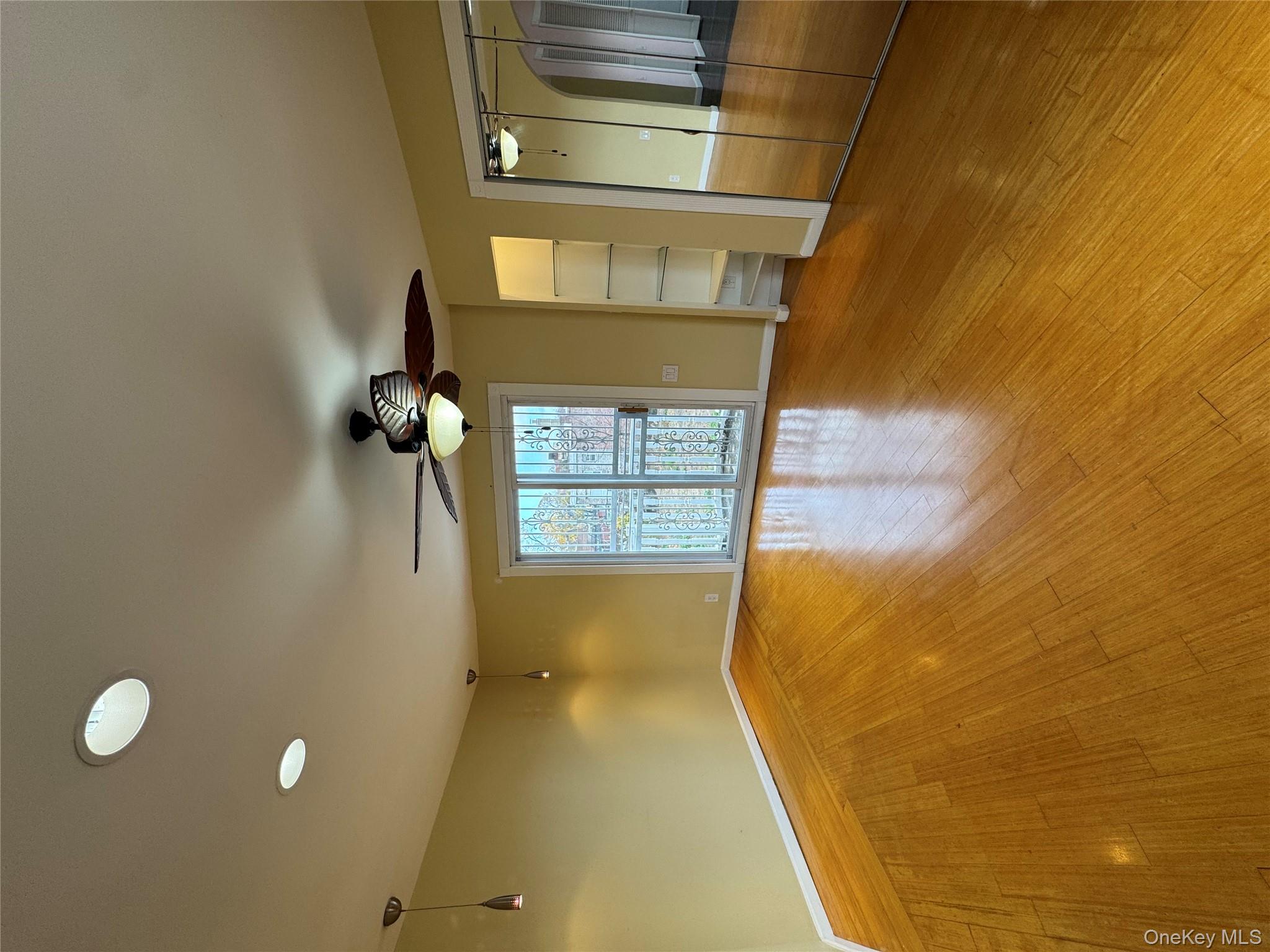 #1 photo, 94-30 199 Street, Jamaica , NY 11423