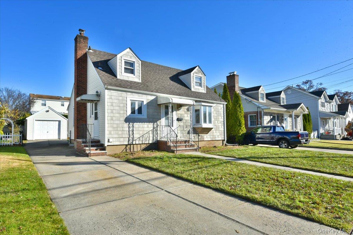 #2 photo, 1022 Jackson Avenue, Franklin Square , NY 11010