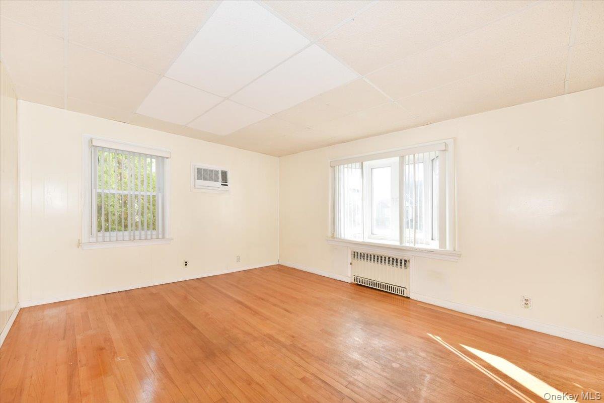 #6 photo, 1022 Jackson Avenue, Franklin Square , NY 11010