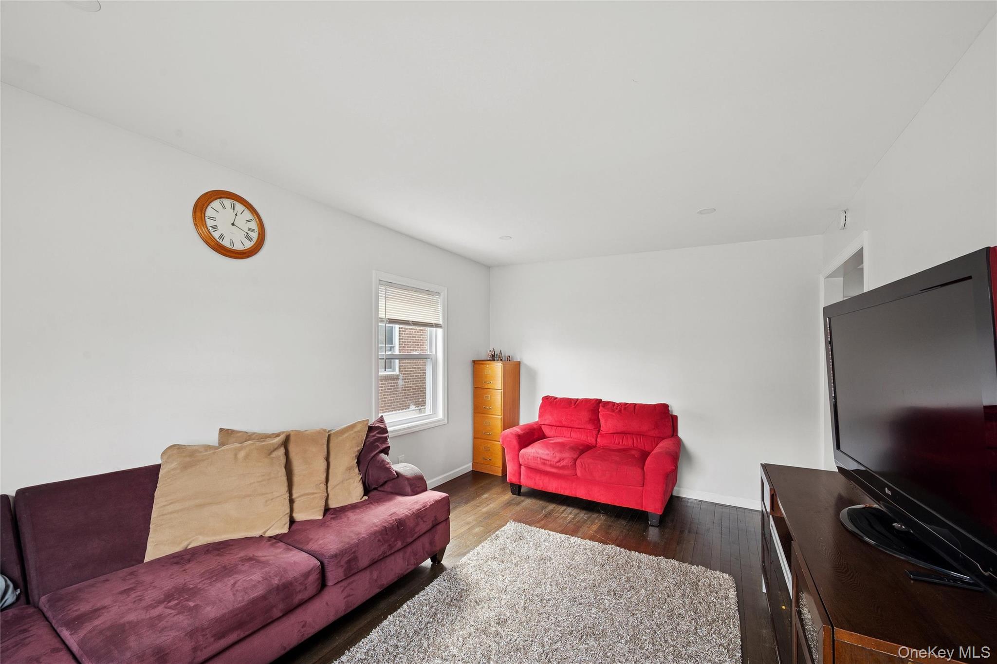 #4 photo, 109 Caroline Avenue, Franklin Square , NY 11010
