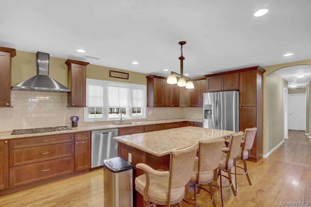 #10 photo, 25 Sterling Place, Malverne , NY 11565