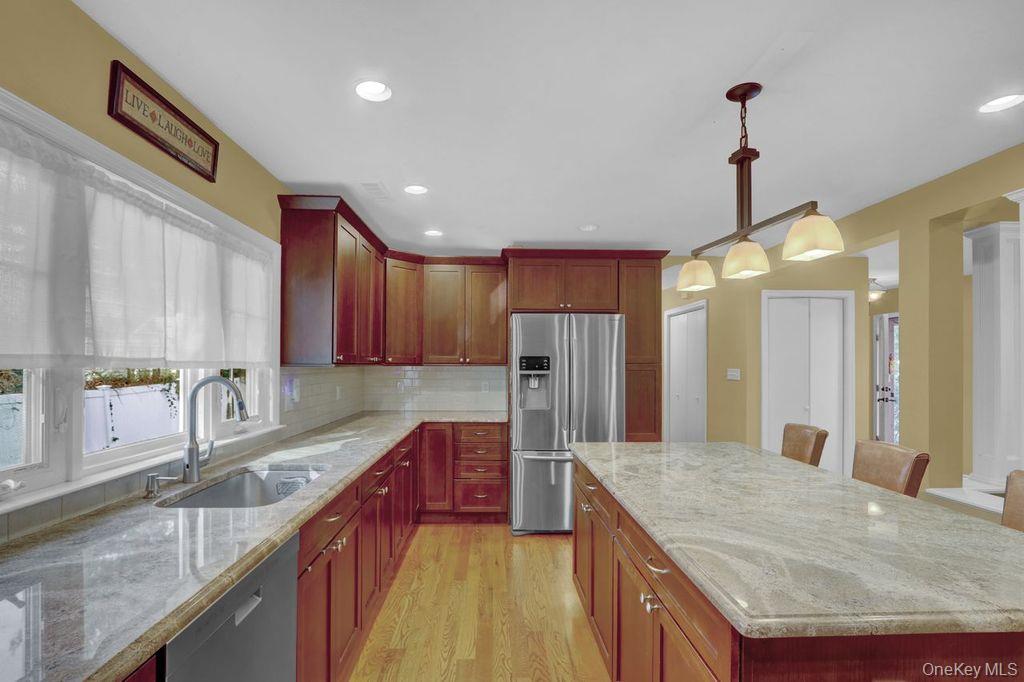 #11 photo, 25 Sterling Place, Malverne , NY 11565