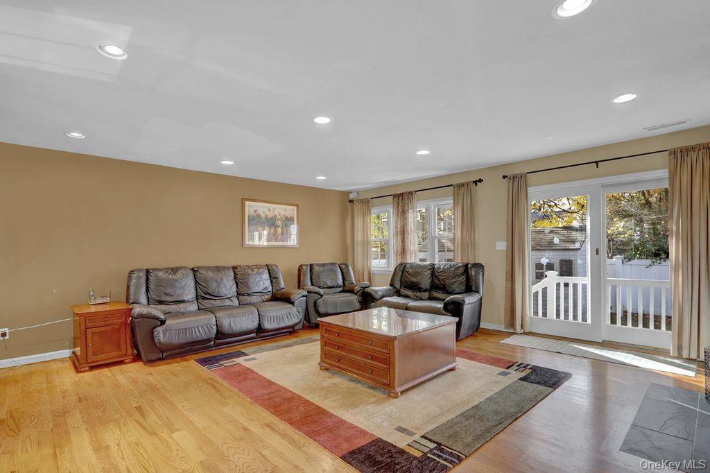 #5 photo, 25 Sterling Place, Malverne , NY 11565