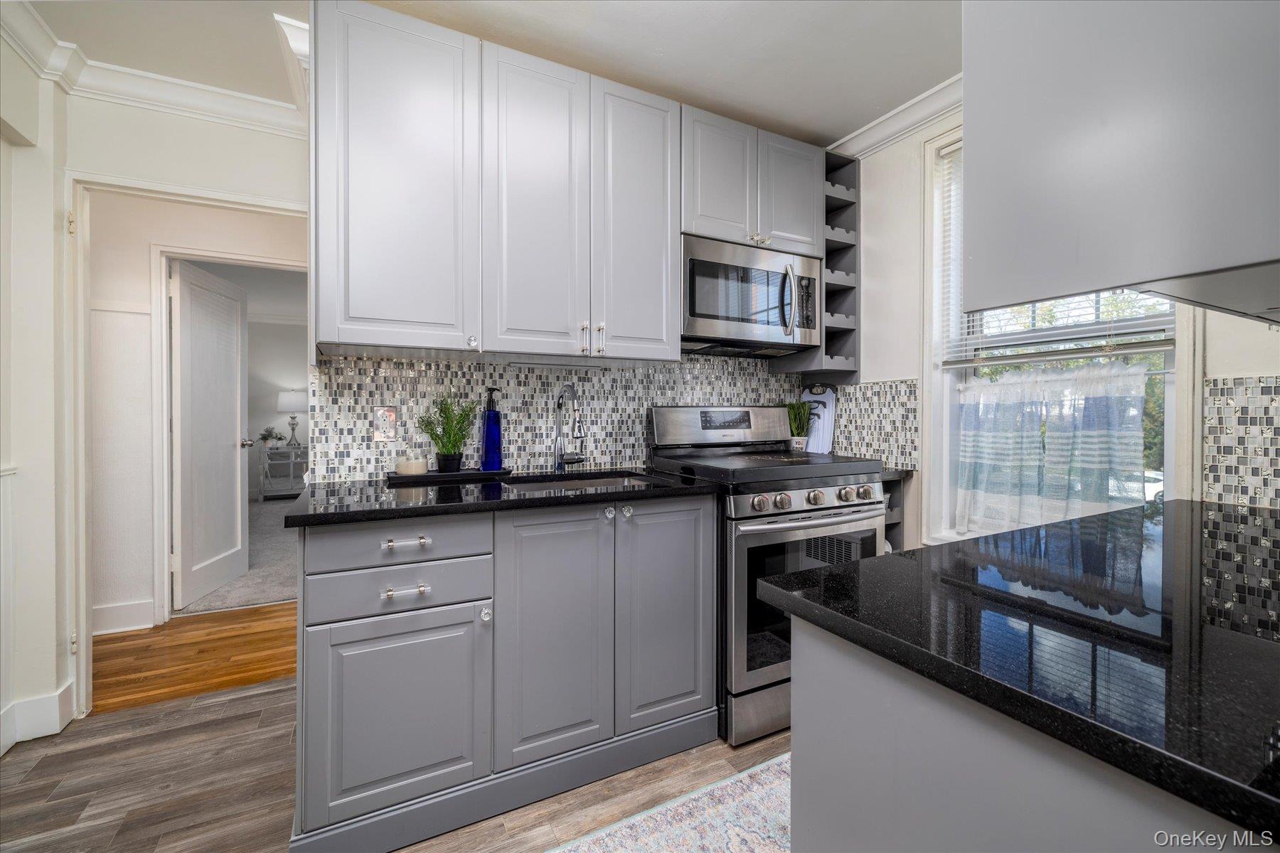 #11 photo, 194 Smith Street, ナッソー郡 Freeport , NY 11520