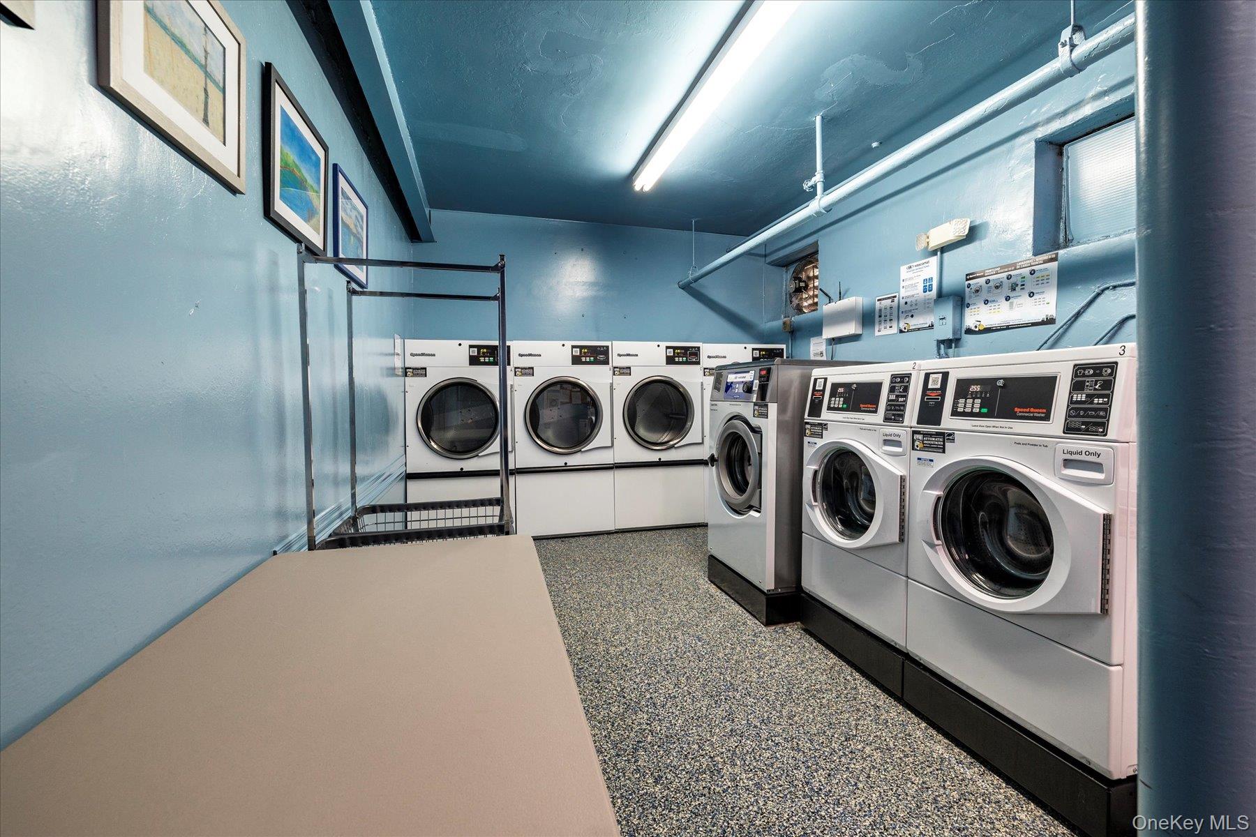 #17 photo, 194 Smith Street, ナッソー郡 Freeport , NY 11520