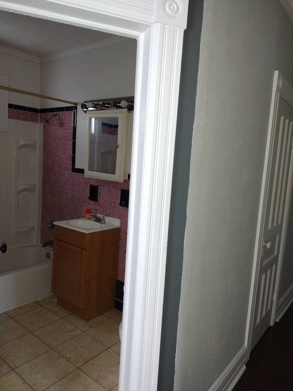 #12 photo, 1124 Lenox Ave, #3, Utica NY , NY 13502