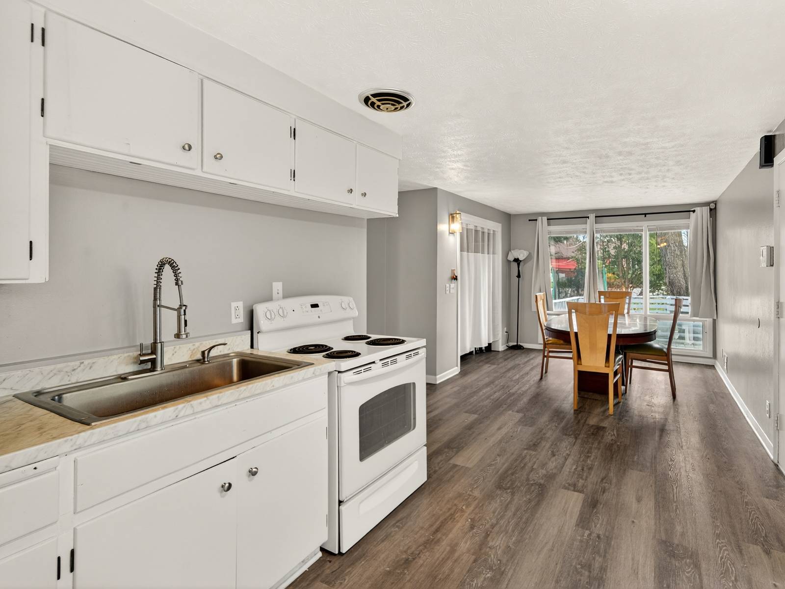 #4 photo, 12 Virginia Lane, Rochester , NY 14624