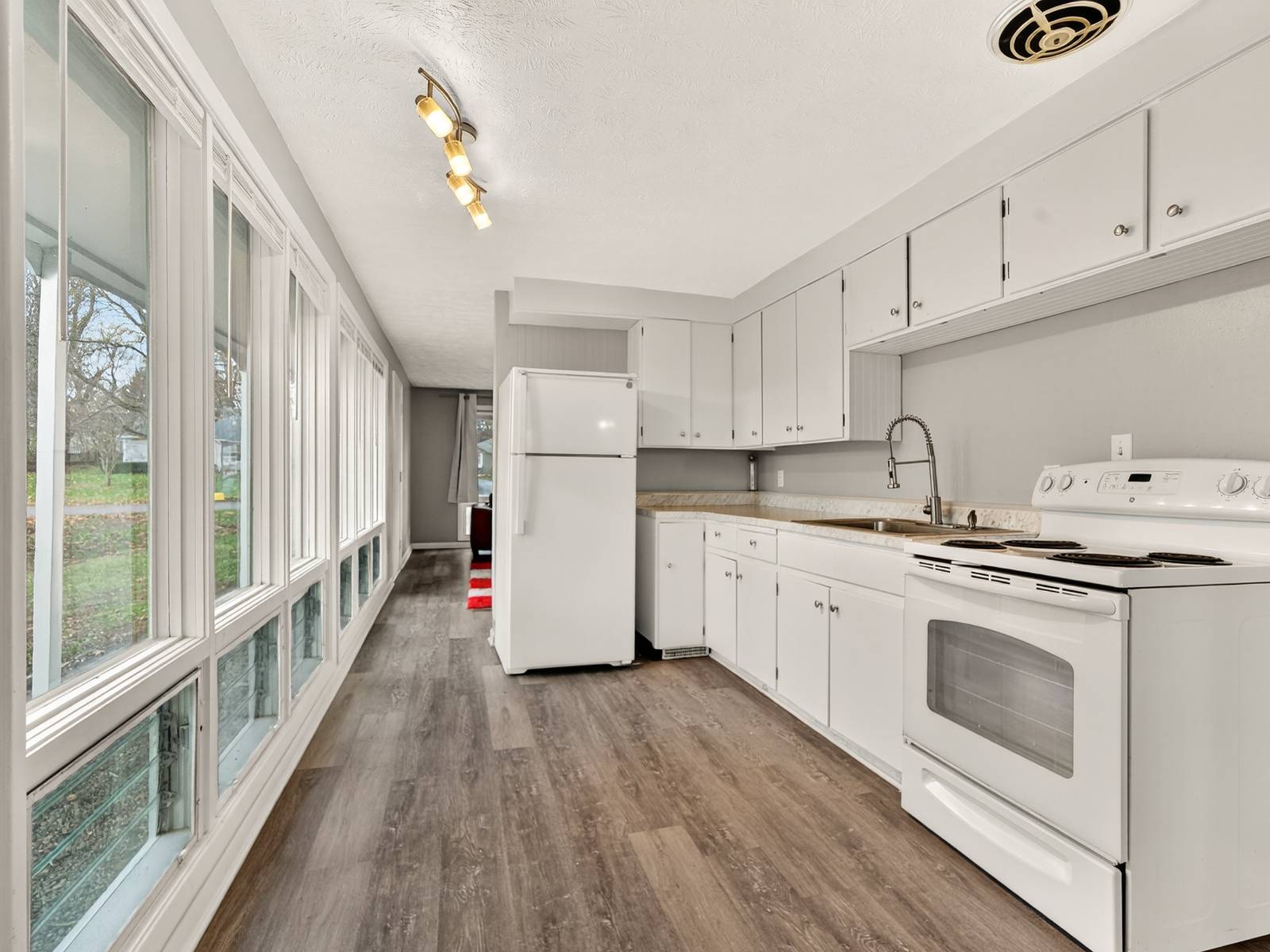 #6 photo, 12 Virginia Lane, Rochester , NY 14624