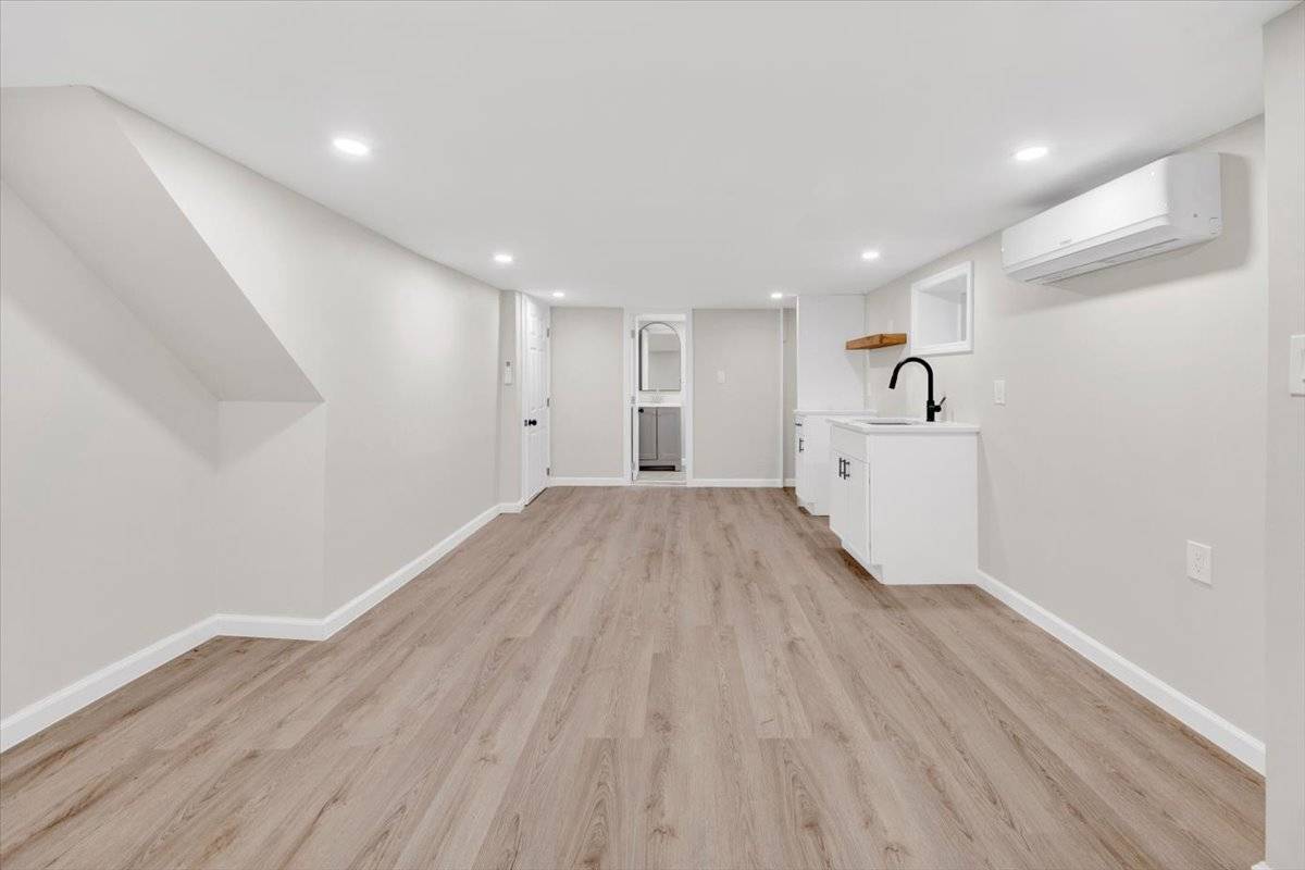 #16 photo, 4411 Edson Ave, Bronx , NY 10466