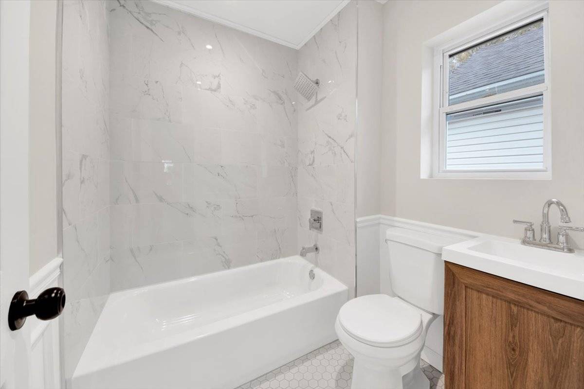 #19 photo, 4411 Edson Ave, Bronx , NY 10466