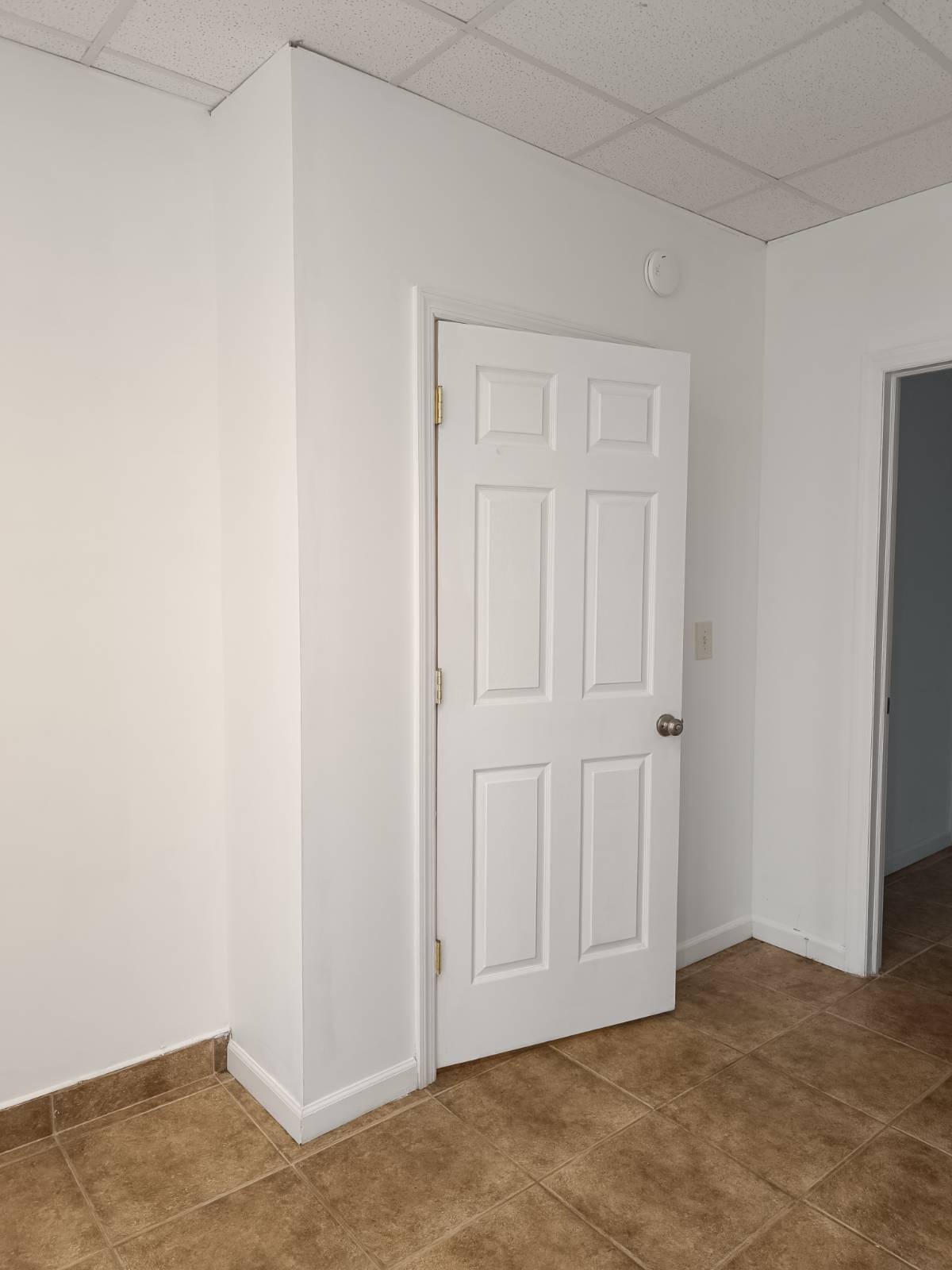 #7 photo, 1864 Clove Road, Staten Island , NY 10304